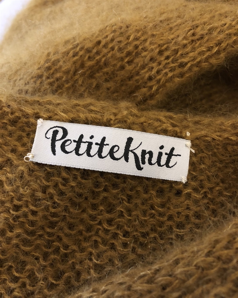 Petiteknit labels