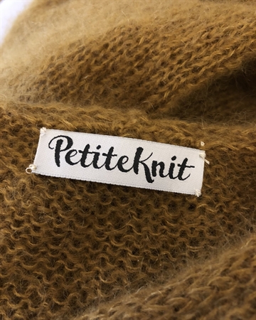 PetiteKnit label "Petiteknit"